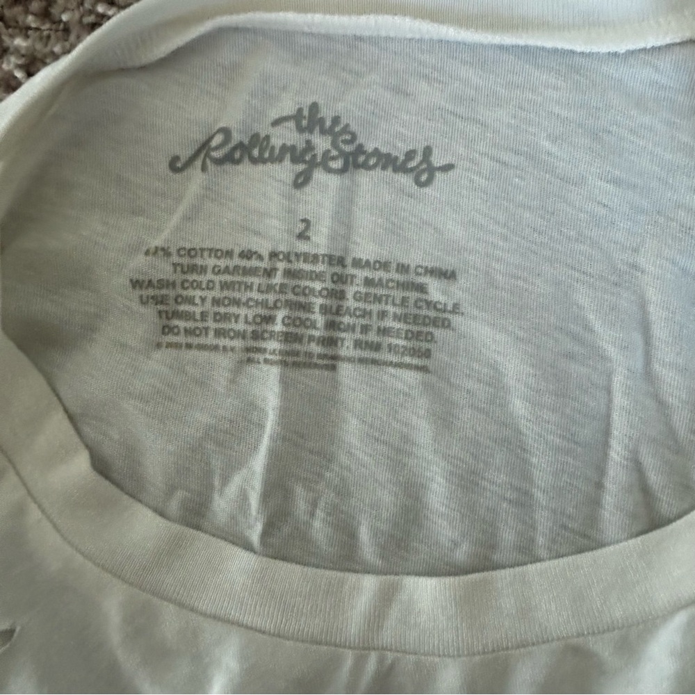 Distressed Rolling Stones Graphic Tee - Picture 12 of 12